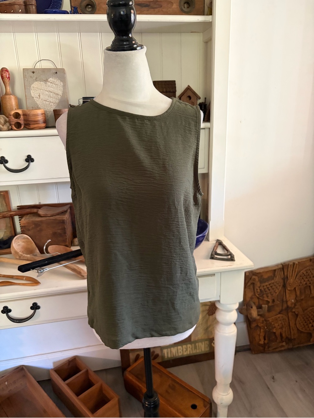Riona Sleeveless Olive Green Women's Tank Top and Pant Set